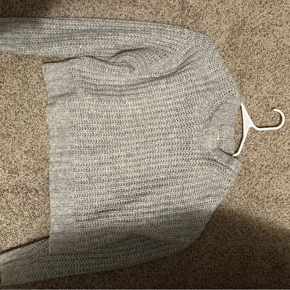 American Eagle Light Gray Knit Pullover DRESSED IN LALA